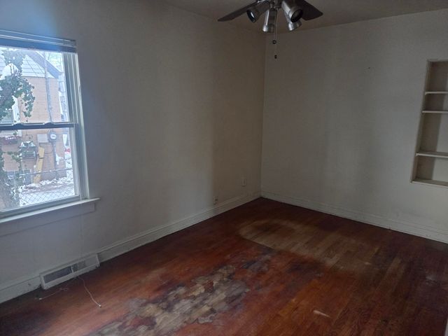 7 Beverly Boulevard, Hobart, IN 46342