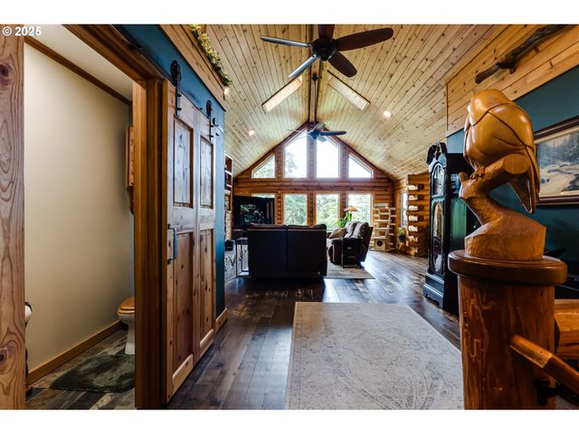 86561 R R BAKER Rd, Springfield, OR 97478