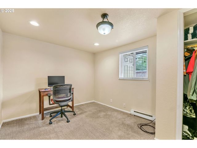 193 SANTA CLARA Ave, Eugene, OR 97404