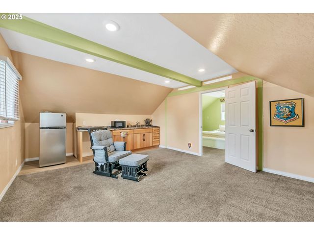 193 SANTA CLARA Ave, Eugene, OR 97404