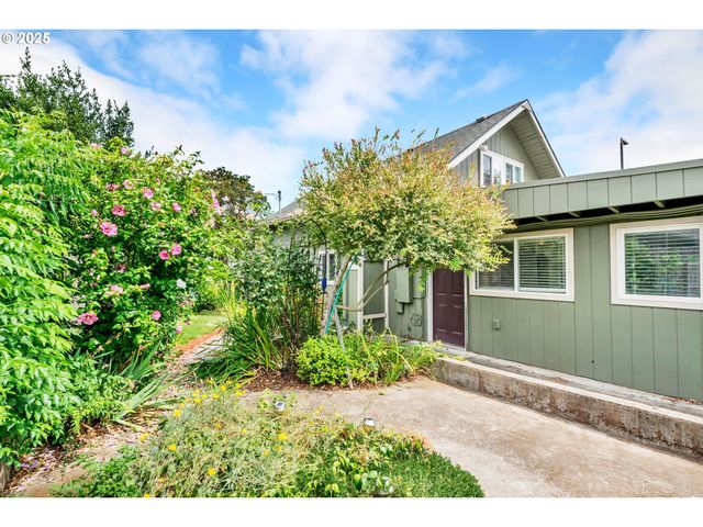 193 SANTA CLARA Ave, Eugene, OR 97404
