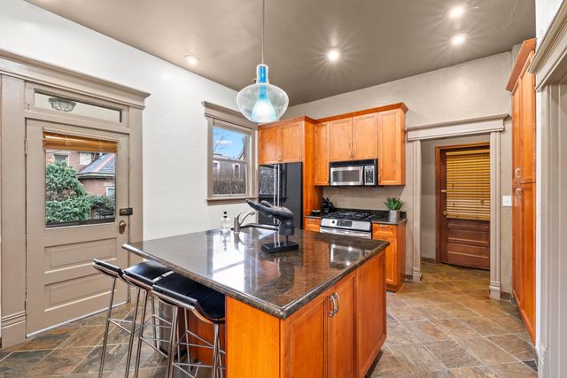 130 Buttles Avenue, Columbus, OH 43215