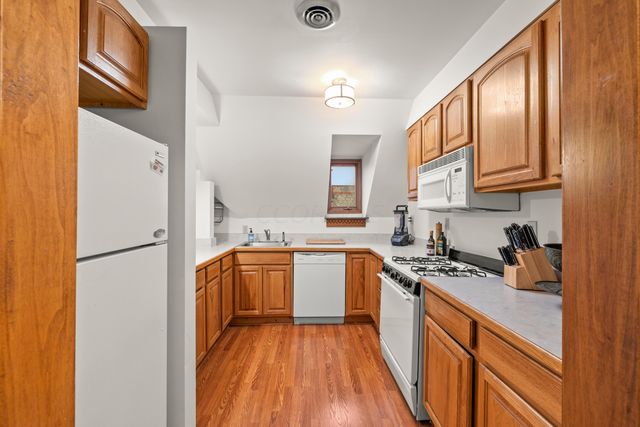 130 Buttles Avenue, Columbus, OH 43215