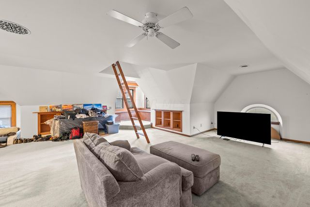 130 Buttles Avenue, Columbus, OH 43215