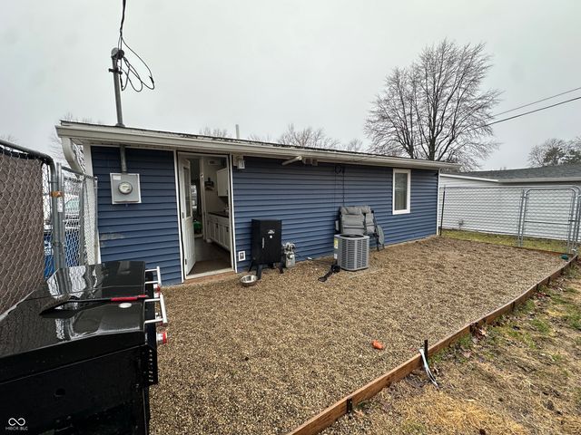 814 Pell Drive, Brazil, IN 47834