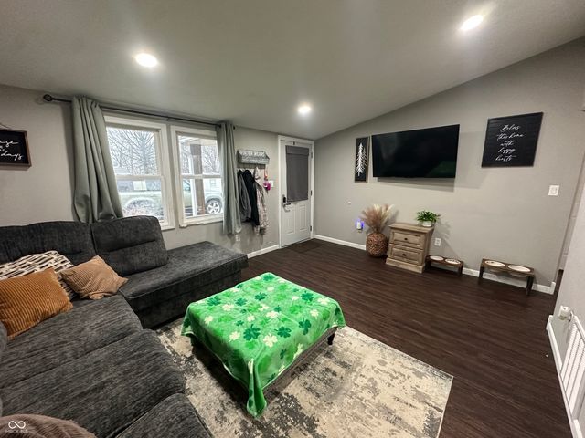 814 Pell Drive, Brazil, IN 47834