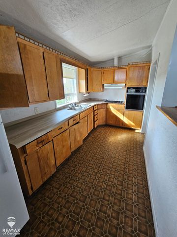 5130 N M-52 Highway, Owosso Twp, MI 48867
