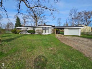 5130 N M-52 Highway, Owosso Twp, MI 48867
