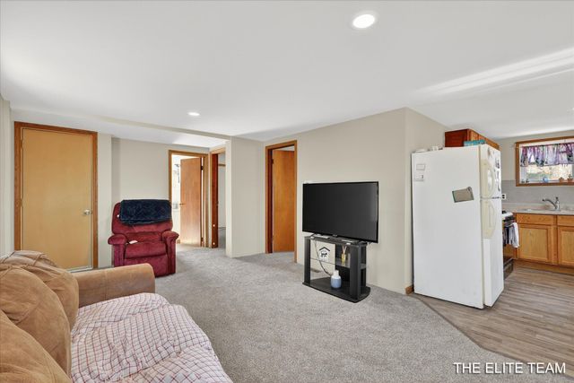 343 W Long Lake Road, Orleans Twp, MI 48865