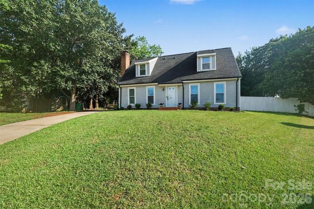 6739 Old Meadow Road, Charlotte, NC 28227