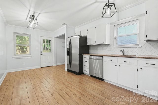 6739 Old Meadow Road, Charlotte, NC 28227