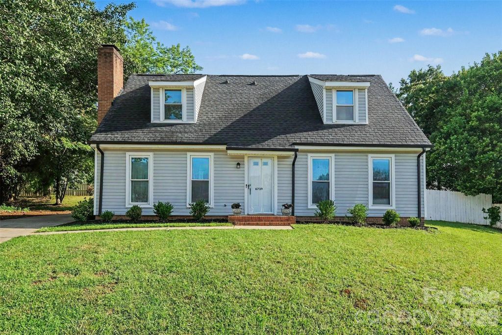 6739 Old Meadow Road, Charlotte, NC 28227