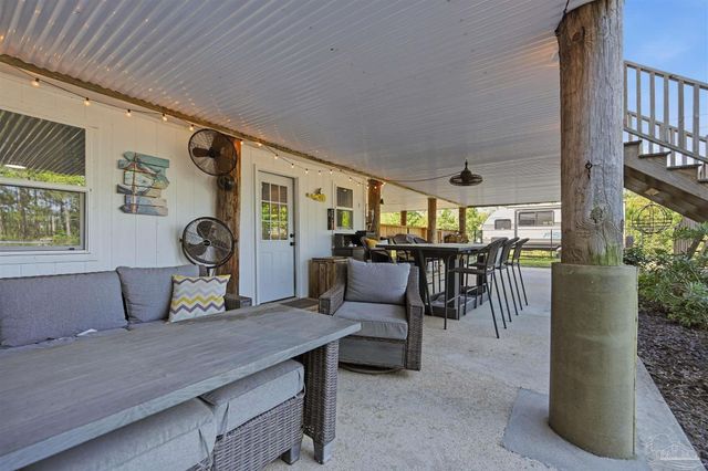 5804 Shady Bayou Ln, Milton, FL 32583