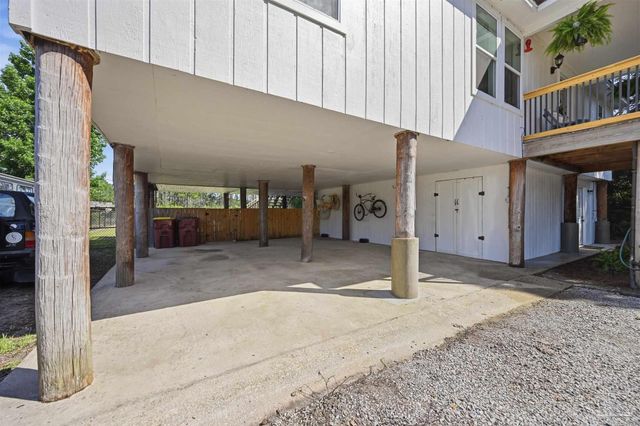 5804 Shady Bayou Ln, Milton, FL 32583