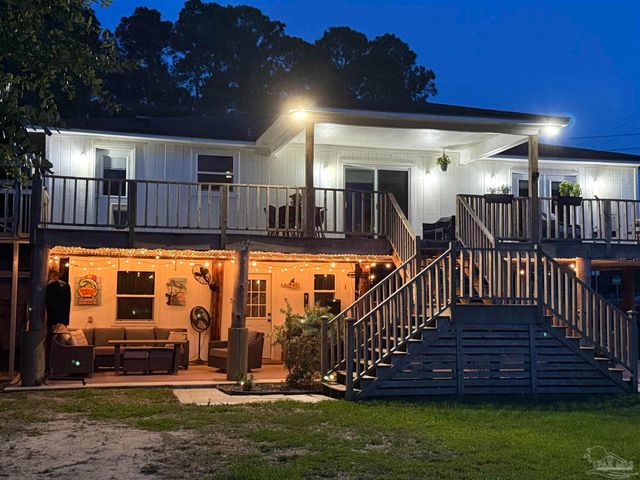 5804 Shady Bayou Ln, Milton, FL 32583