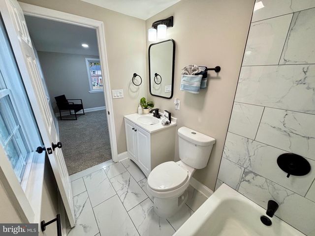 123 RODNEY DR, New Castle, DE 19720