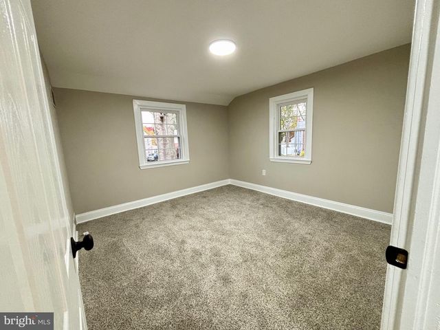 123 RODNEY DR, New Castle, DE 19720