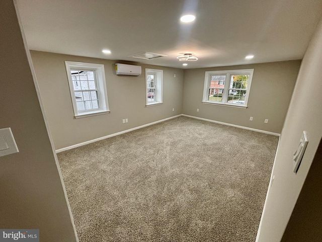 123 RODNEY DR, New Castle, DE 19720