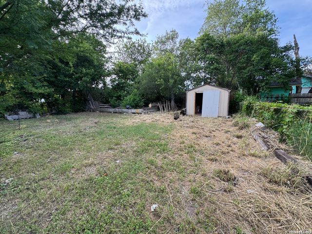 1027 Vermont St, San Antonio, TX 78211
