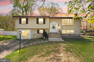 3214 WAVERLY DR, Fredericksburg, VA 22407