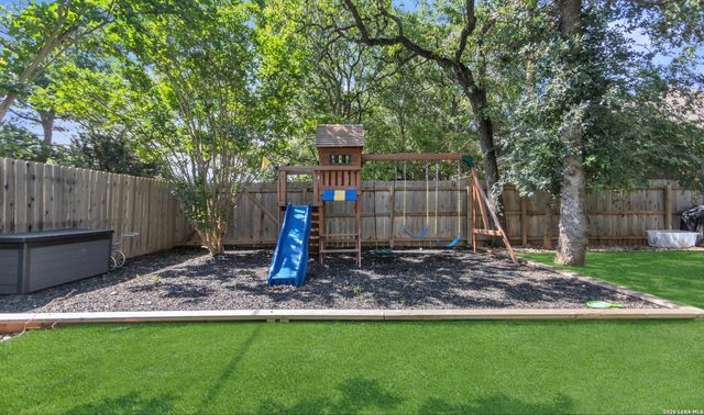 24510 Brazos Stage, San Antonio, TX 78255
