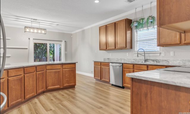 24510 Brazos Stage, San Antonio, TX 78255