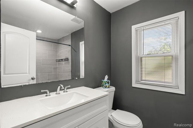 349 W Beechdale Street, Commerce Twp, MI 48382
