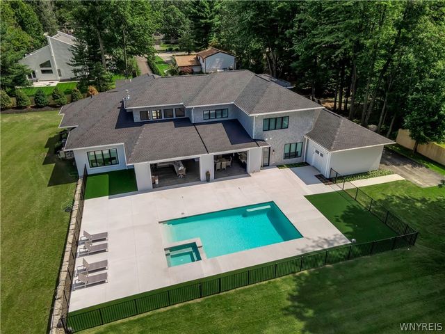 200 Paradise Road, Amherst, NY 14051