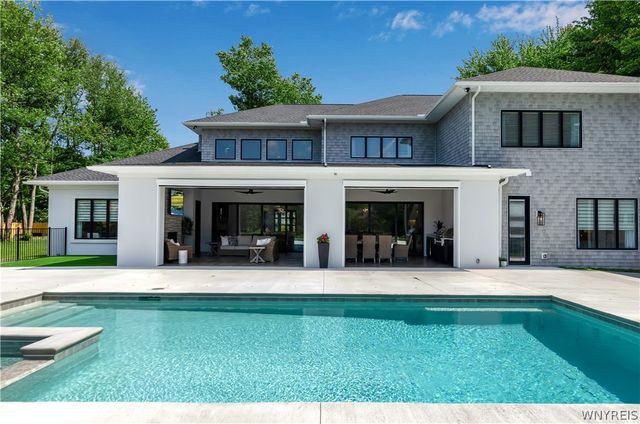 200 Paradise Road, Amherst, NY 14051