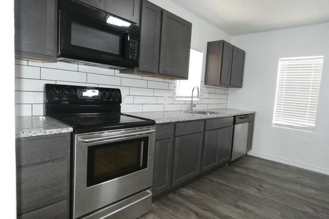 1911 NW Columbia Ave, Lawton, OK 73507