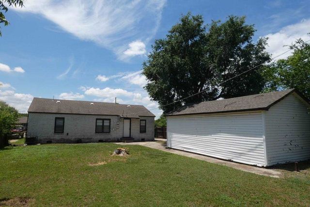 1911 NW Columbia Ave, Lawton, OK 73507