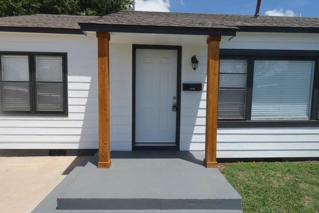1911 NW Columbia Ave, Lawton, OK 73507