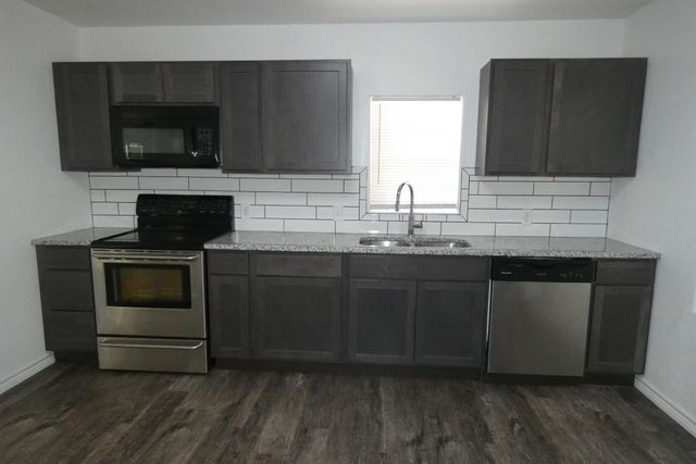 1911 NW Columbia Ave, Lawton, OK 73507