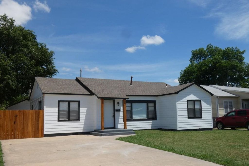 1911 NW Columbia Ave, Lawton, OK 73507