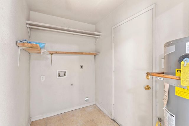 638 Andrew St, West Sacramento, CA 95605