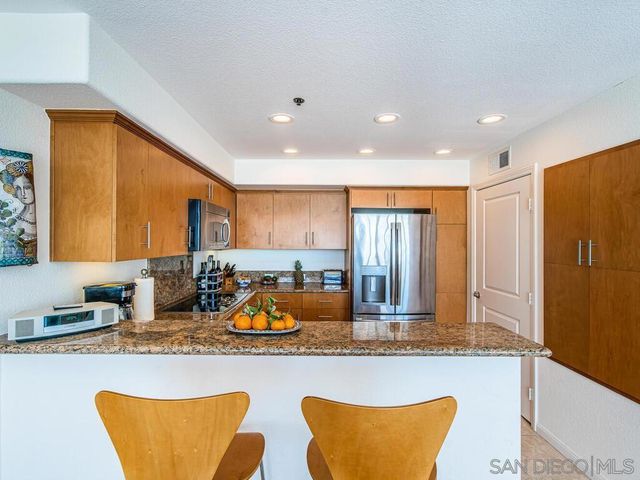 924 Hornblend Street 302, San Diego, CA 92109