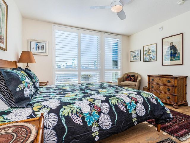 924 Hornblend Street 302, San Diego, CA 92109