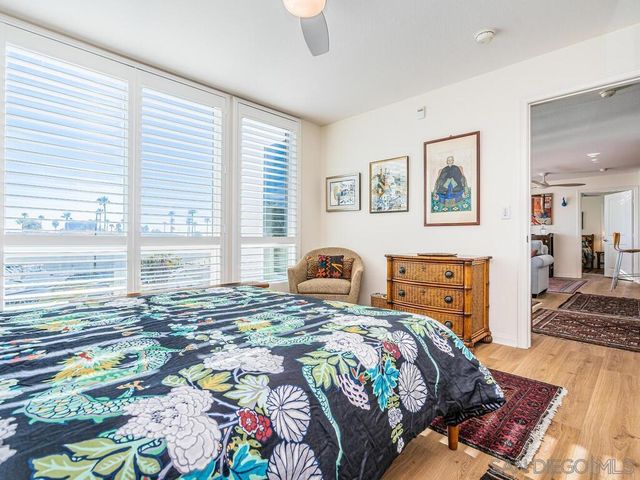 924 Hornblend Street 302, San Diego, CA 92109
