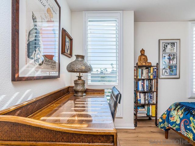 924 Hornblend Street 302, San Diego, CA 92109