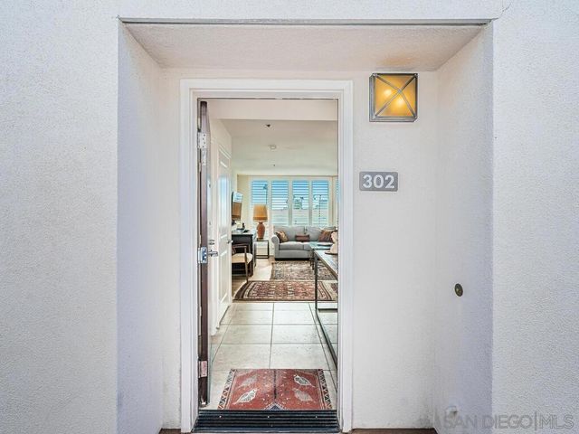 924 Hornblend Street 302, San Diego, CA 92109