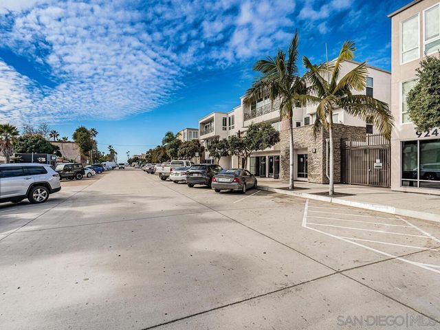 924 Hornblend Street 302, San Diego, CA 92109