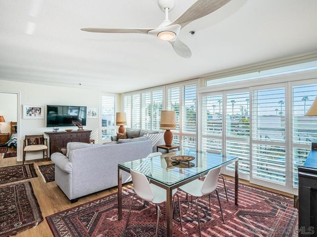 924 Hornblend Street 302, San Diego, CA 92109