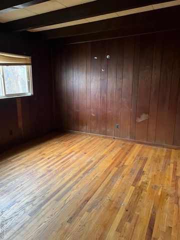 9176 Winthrop Street, Detroit, MI 48228