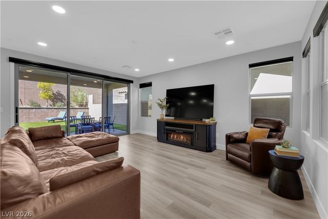 449 Crown Mesa Avenue, Las Vegas, NV 89138