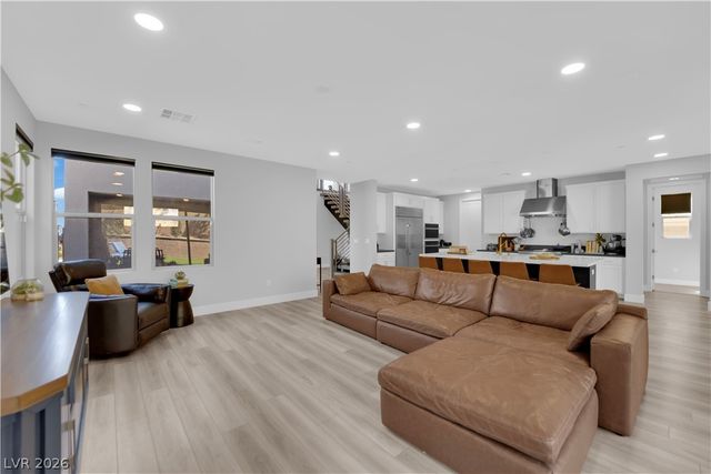 449 Crown Mesa Avenue, Las Vegas, NV 89138