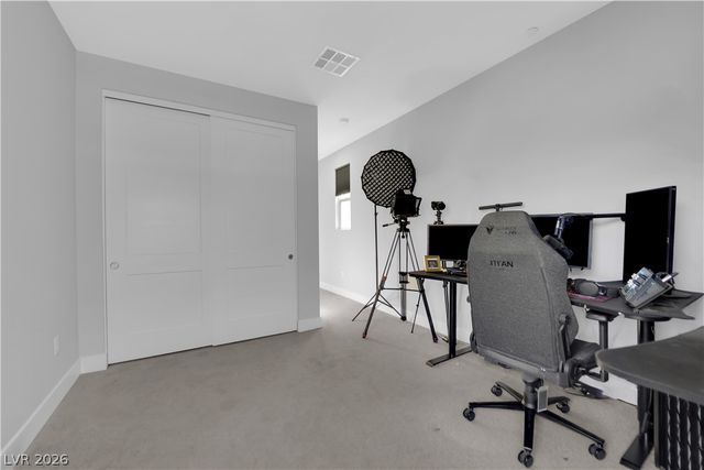 449 Crown Mesa Avenue, Las Vegas, NV 89138