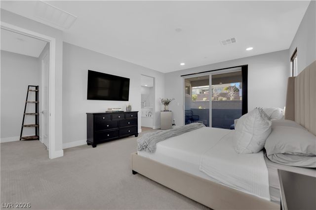 449 Crown Mesa Avenue, Las Vegas, NV 89138