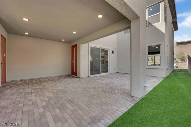 449 Crown Mesa Avenue, Las Vegas, NV 89138