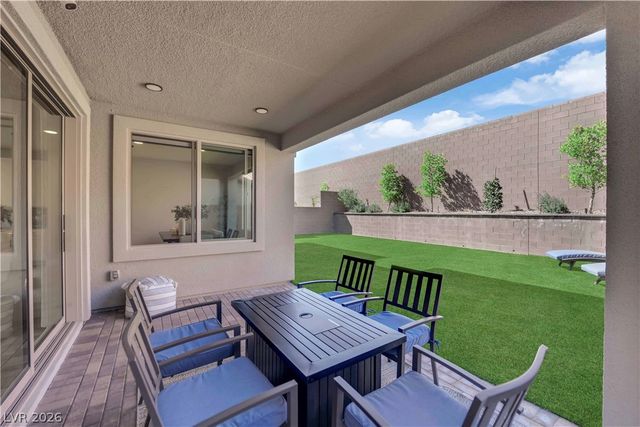 449 Crown Mesa Avenue, Las Vegas, NV 89138