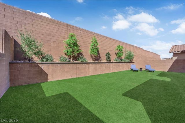 449 Crown Mesa Avenue, Las Vegas, NV 89138